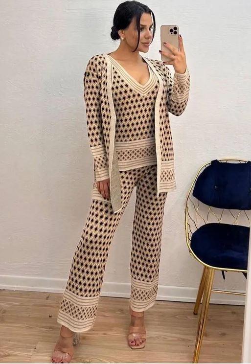 Compleu-dama-tricot-3-piese-Dasha-maro.jpg