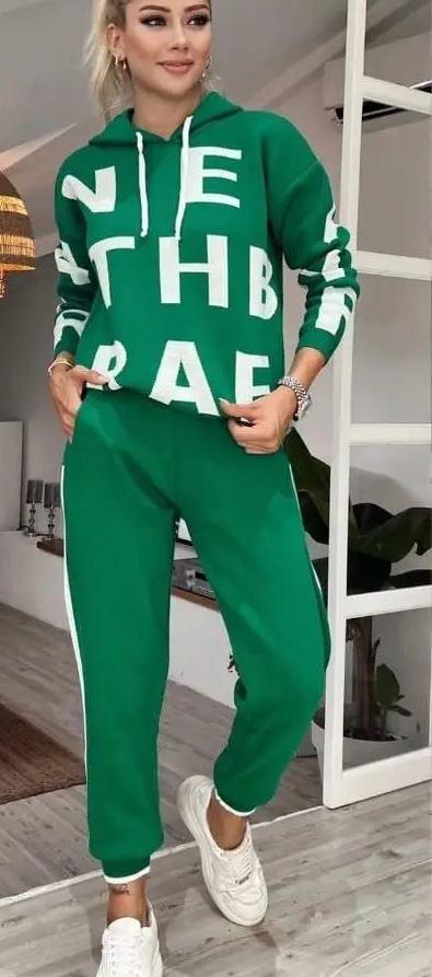 Compleu-dama-tricotat-Leters-Verde.jpg