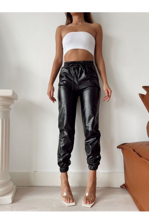 Pantaloni-dama-piele-ecologica-Miriam-negru.jpg