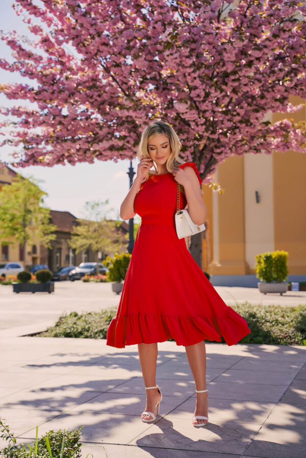 Rochie-din-material-subtire-tip-in-rosie.jpg