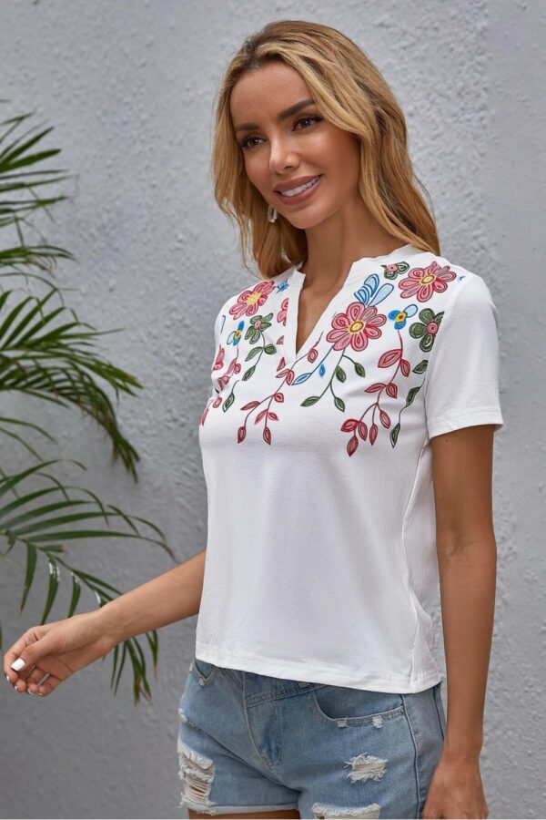 Tricou-Dama-cu-Broderie-Leia-Alb.jpg