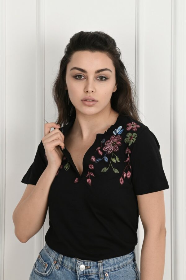 Tricou-Dama-cu-Broderie-Leia-Negru.jpg
