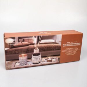 Set difuzor cu uleiuri esentiale, lumanari si decoratiuni