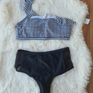 Costum de baie carouri