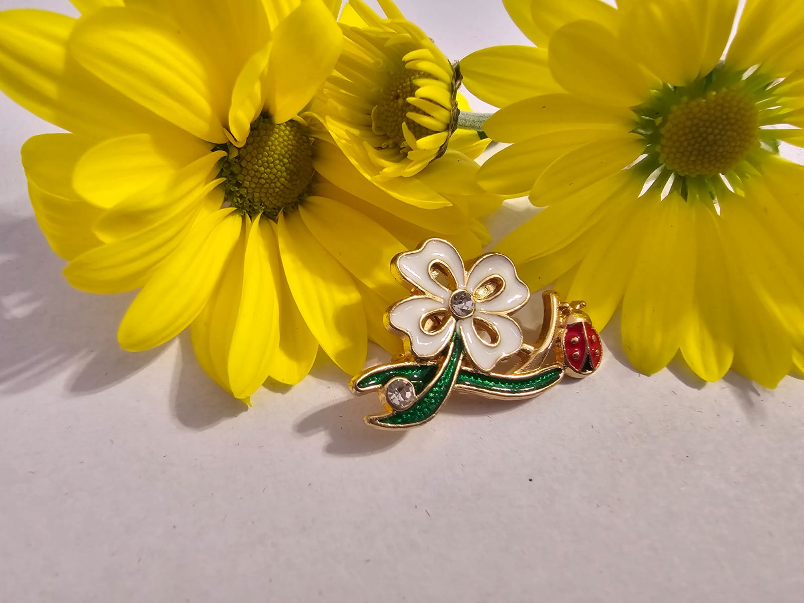 Brosa martisor trifoi