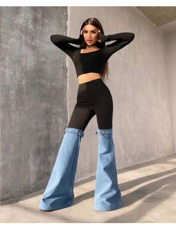 Pantaloni evazați de damă cu inserții din blug Pantaloni evazați de damă cu inserții din blug