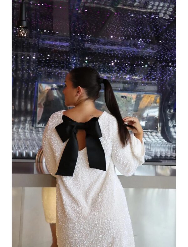 Rochie eleganta din paiete cu funda supradimensionata