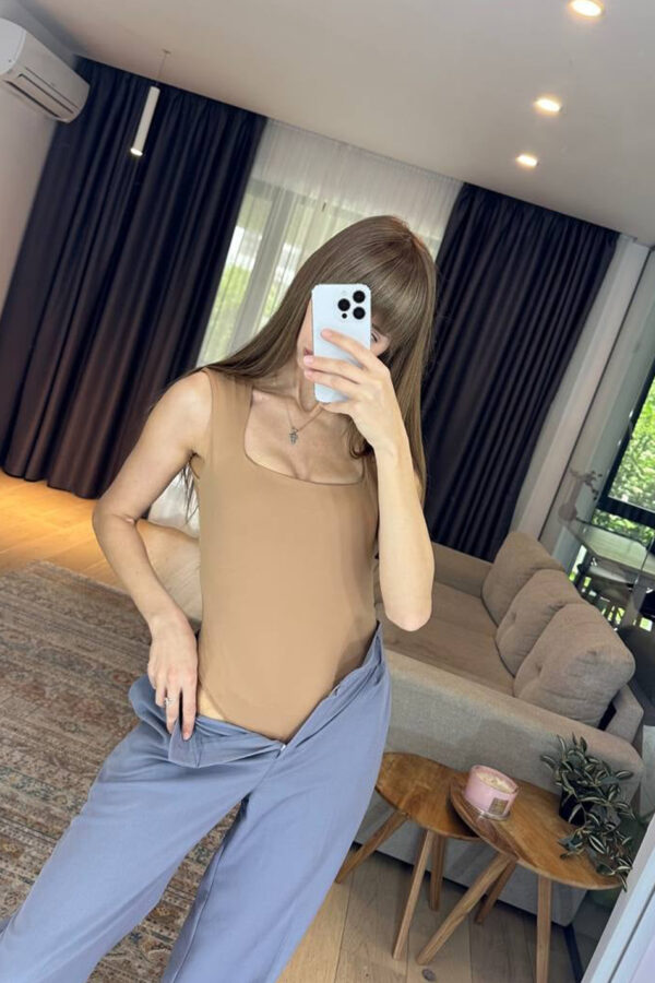 Body dama cu bretele maro