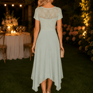 Rochie elegantă asimetrică cu dantelă verde menta