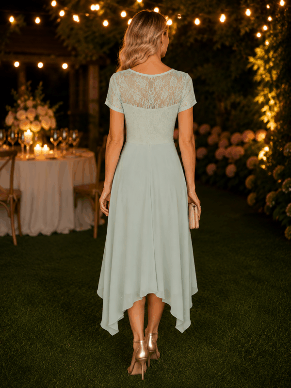 Rochie elegantă asimetrică cu dantelă verde menta