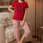 Pijama dama bumbac cu pantaloni 3/4 Hearts rosu